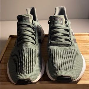 Adidas Swift Run